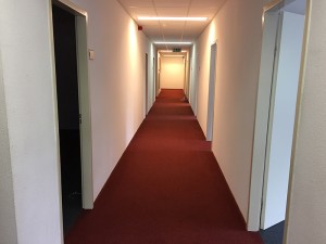 Smart Business Park Bedrijfsverzamelgebouw A4 Gang langs kamers 115 tm 139